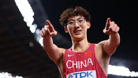 武磊术后康复期约8-10周，目标重返竞技场